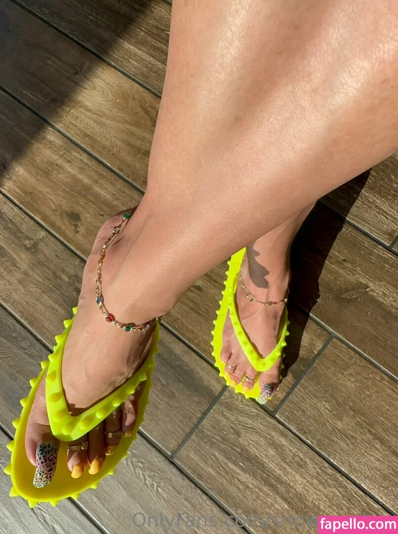 snowyarches Onlyfans Photo Gallery 