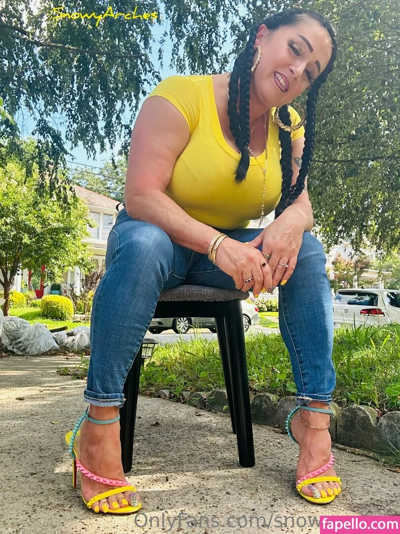 snowyarches Onlyfans Photo Gallery 