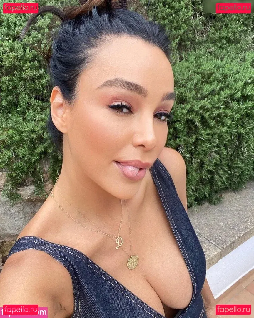 Petitey Onlyfans Photo Gallery 