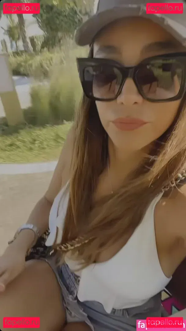 Petitey Onlyfans Photo Gallery 