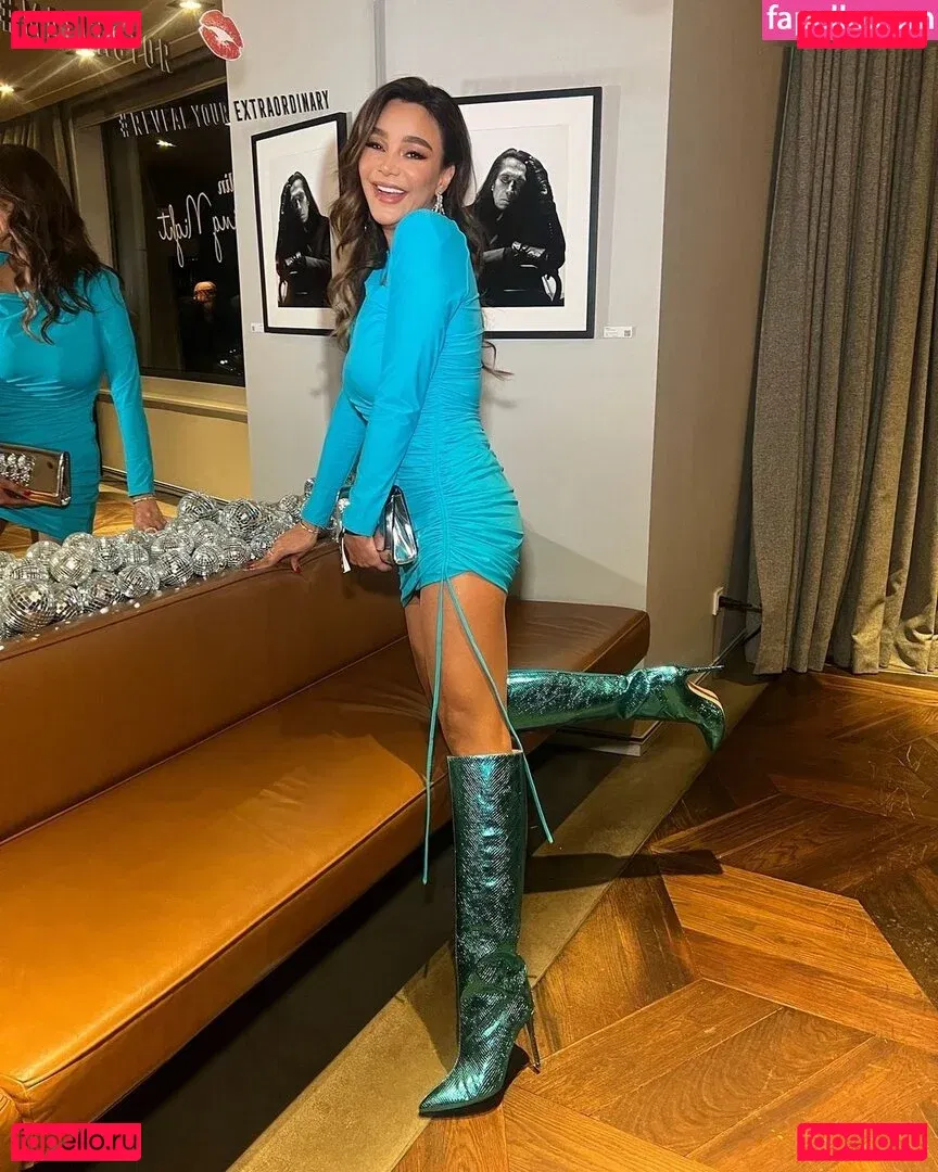 Petitey Onlyfans Photo Gallery 