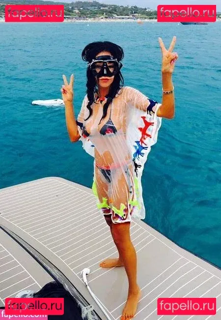 Petitey Onlyfans Photo Gallery 