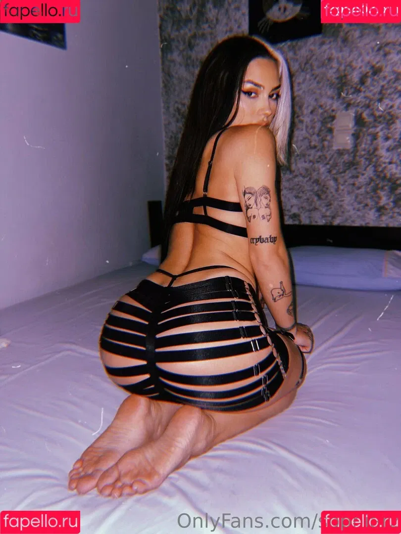 Sophia_rizou Onlyfans Photo Gallery 