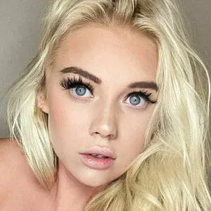 Sophia_rizou Onlyfans Photo Gallery 