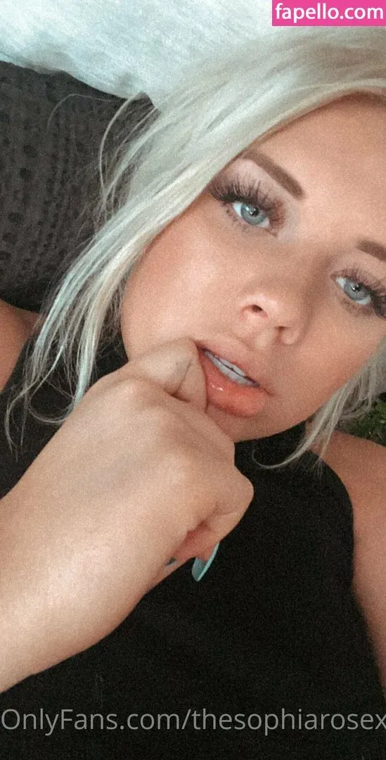 Sophia_rizou Onlyfans Photo Gallery 