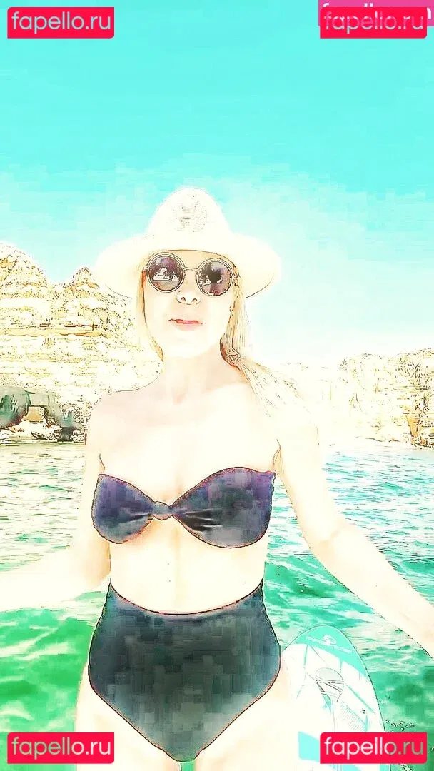 Eliana Onlyfans Photo Gallery 