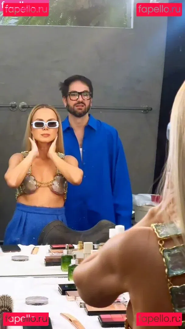 Eliana Onlyfans Photo Gallery 