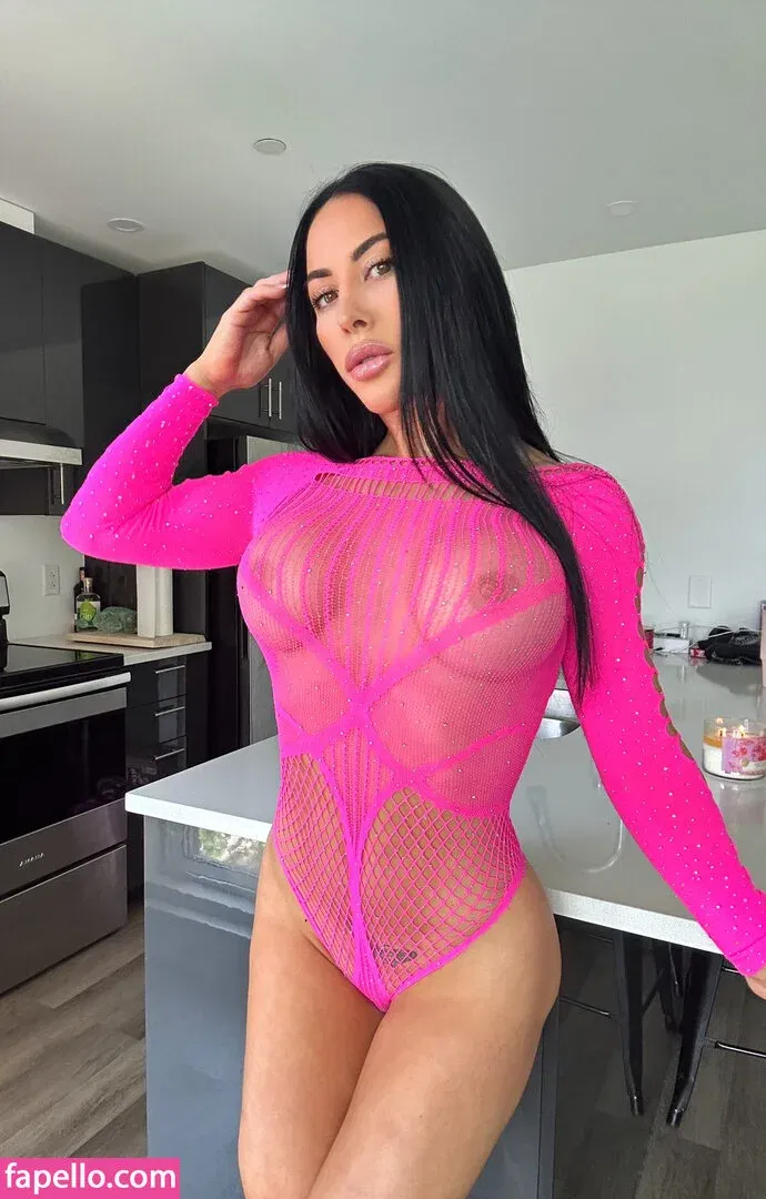 Marie Maxime Onlyfans Photo Gallery 