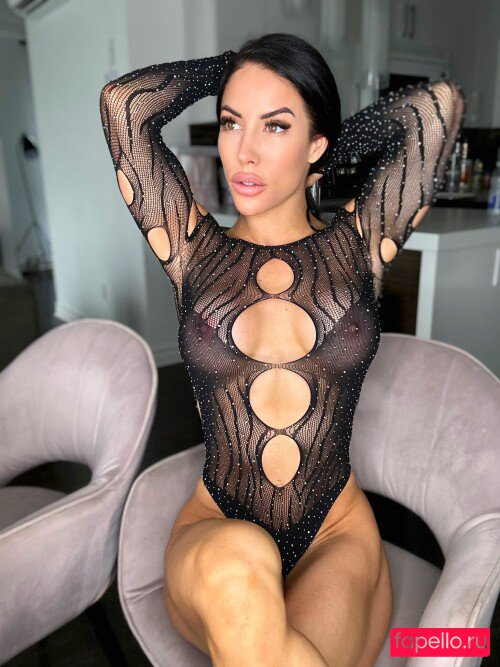 Marie Maxime Onlyfans Photo Gallery 