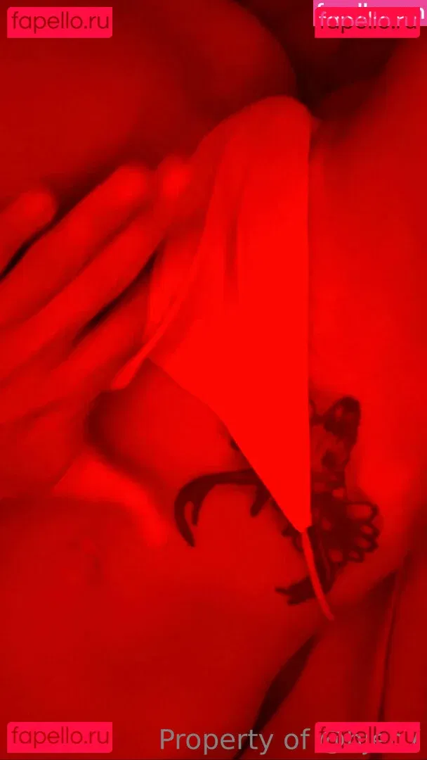 Huntress Jen Onlyfans Photo Gallery 