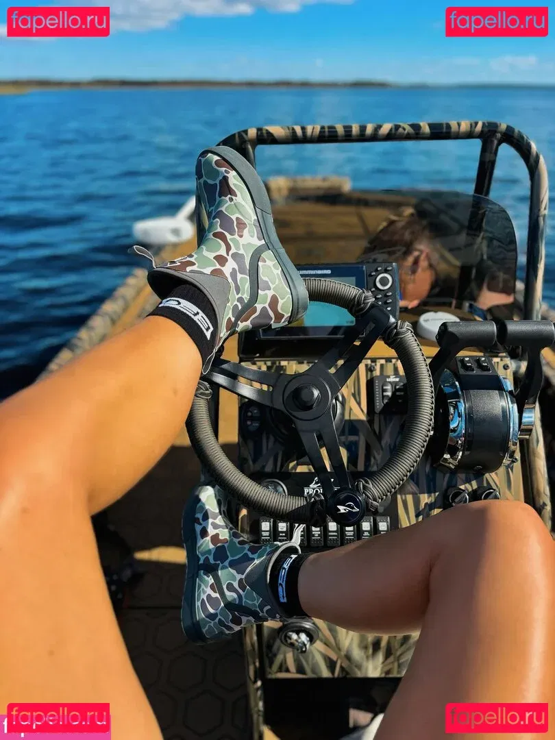 Huntress Jen Onlyfans Photo Gallery 