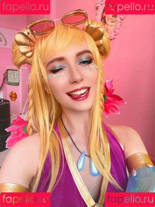 Miakanayuri Onlyfans Photo Gallery 