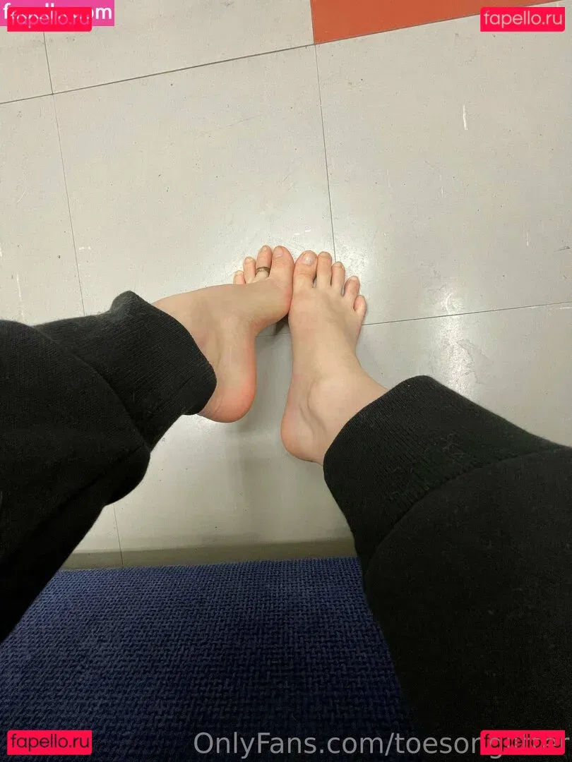 toesonglitter Onlyfans Photo Gallery 