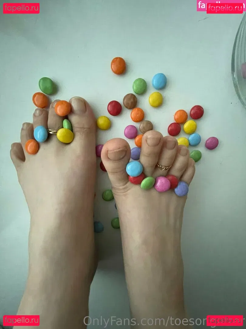 toesonglitter Onlyfans Photo Gallery 