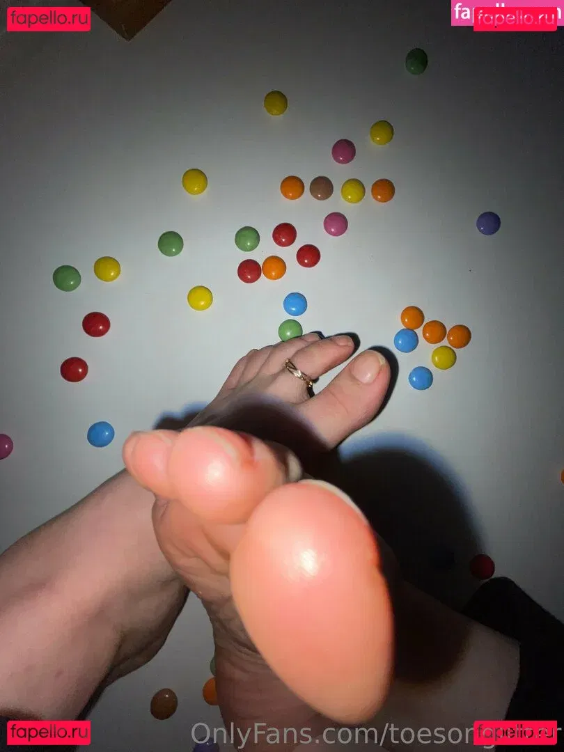 toesonglitter Onlyfans Photo Gallery 