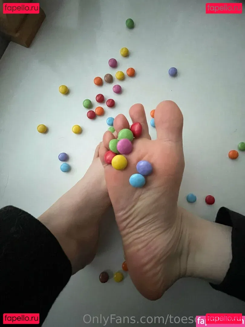 toesonglitter Onlyfans Photo Gallery 