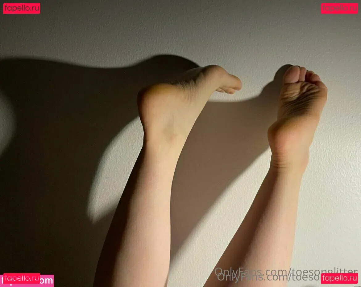 toesonglitter Onlyfans Photo Gallery 