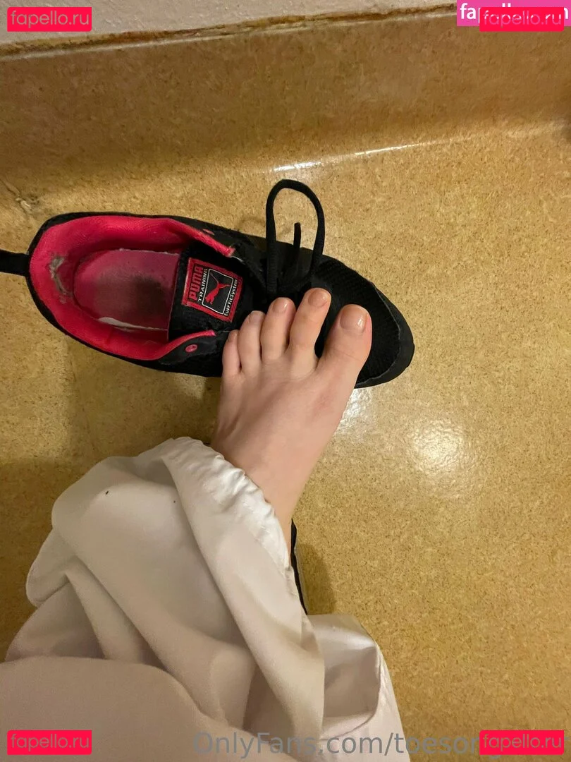 toesonglitter Onlyfans Photo Gallery 