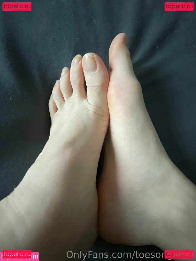 toesonglitter Onlyfans Photo Gallery 