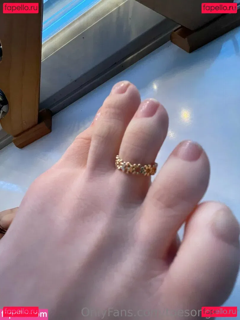 toesonglitter Onlyfans Photo Gallery 