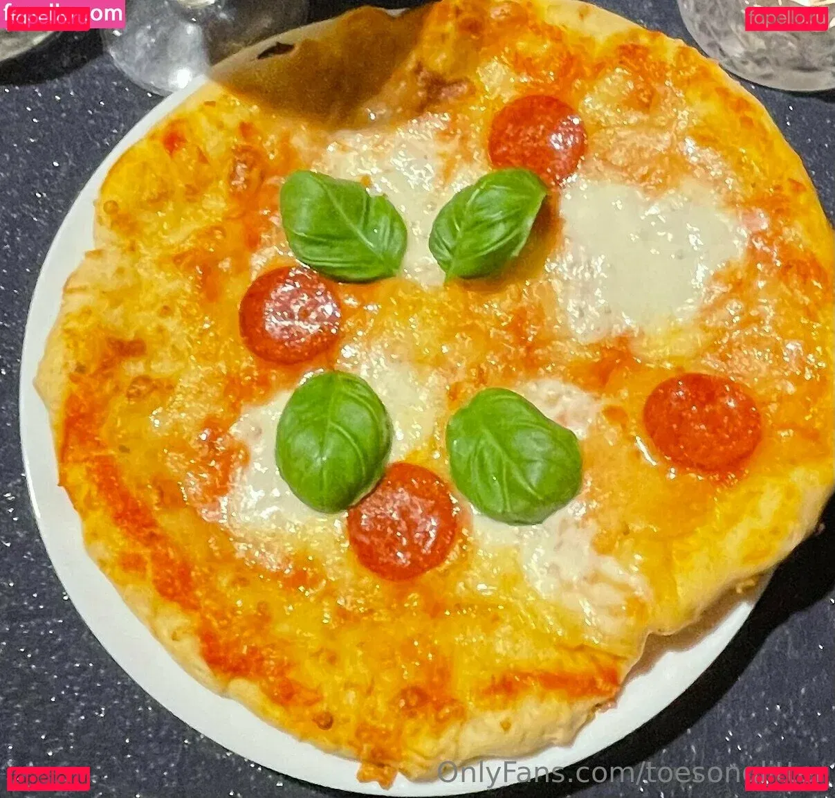 toesonglitter Onlyfans Photo Gallery 