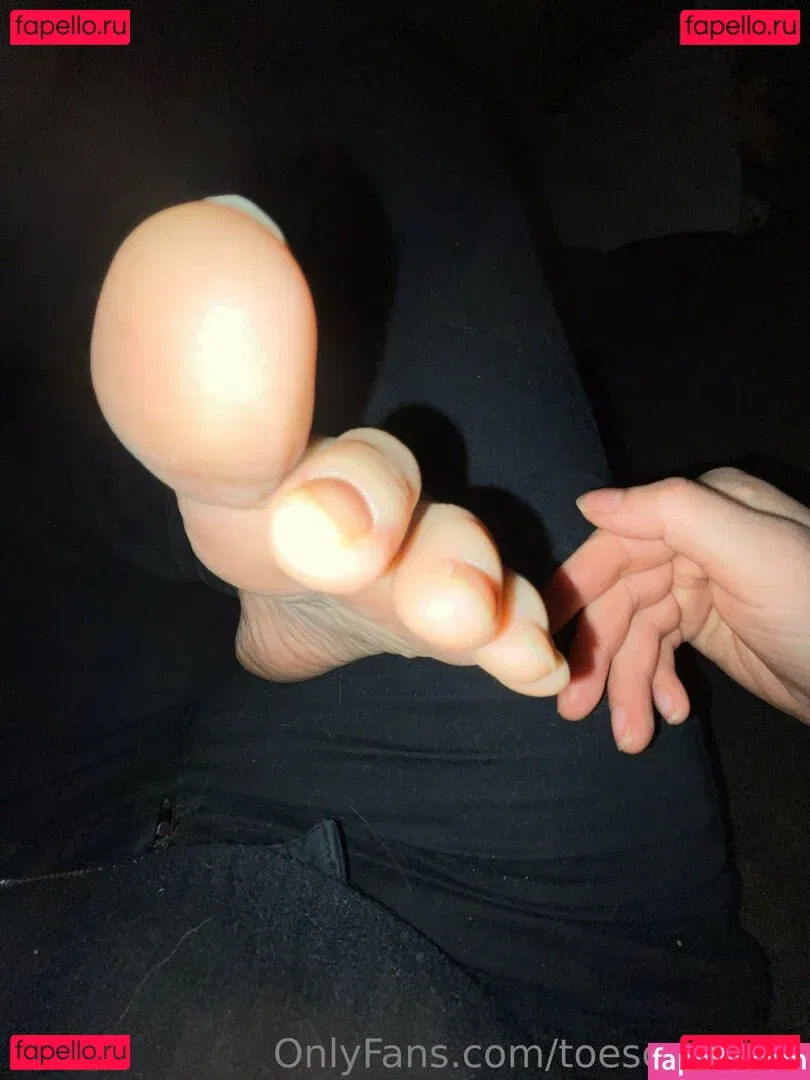 toesonglitter Onlyfans Photo Gallery 