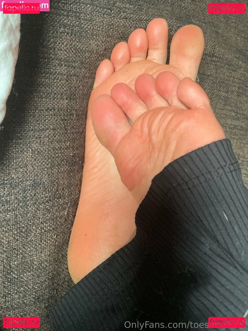 toesonglitter Onlyfans Photo Gallery 