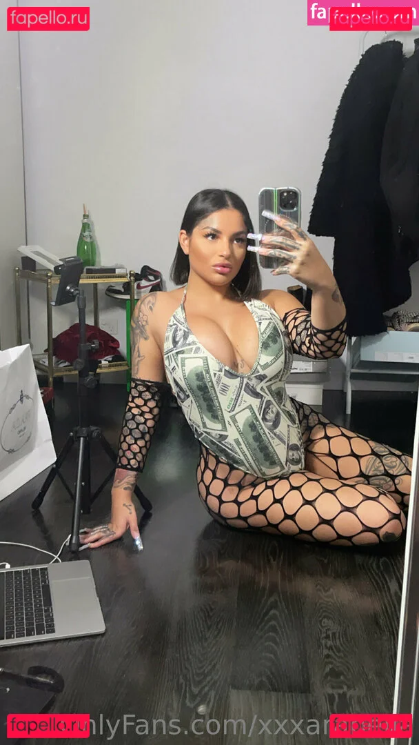 xxxarabella Onlyfans Photo Gallery 