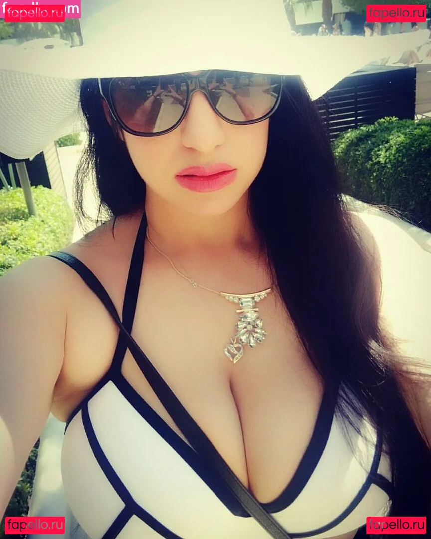 Jennifer Cortez Onlyfans Photo Gallery 