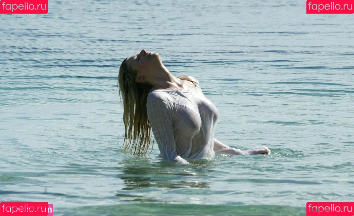 Abi Titmus Onlyfans Photo Gallery 