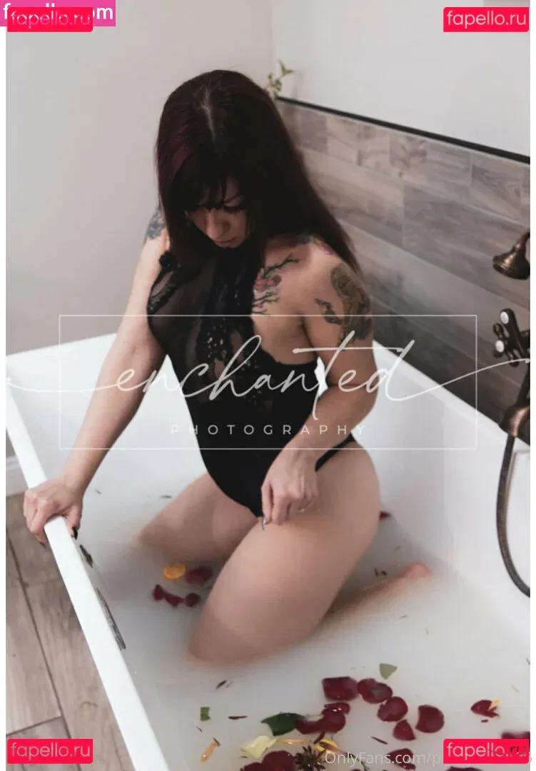 prissykrissy86 Onlyfans Photo Gallery 