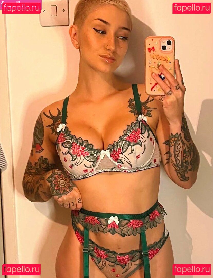 acaciawilde Onlyfans Photo Gallery 