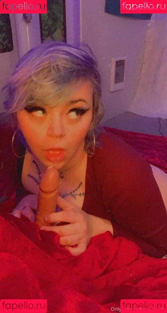 w33d.bby Onlyfans Photo Gallery 