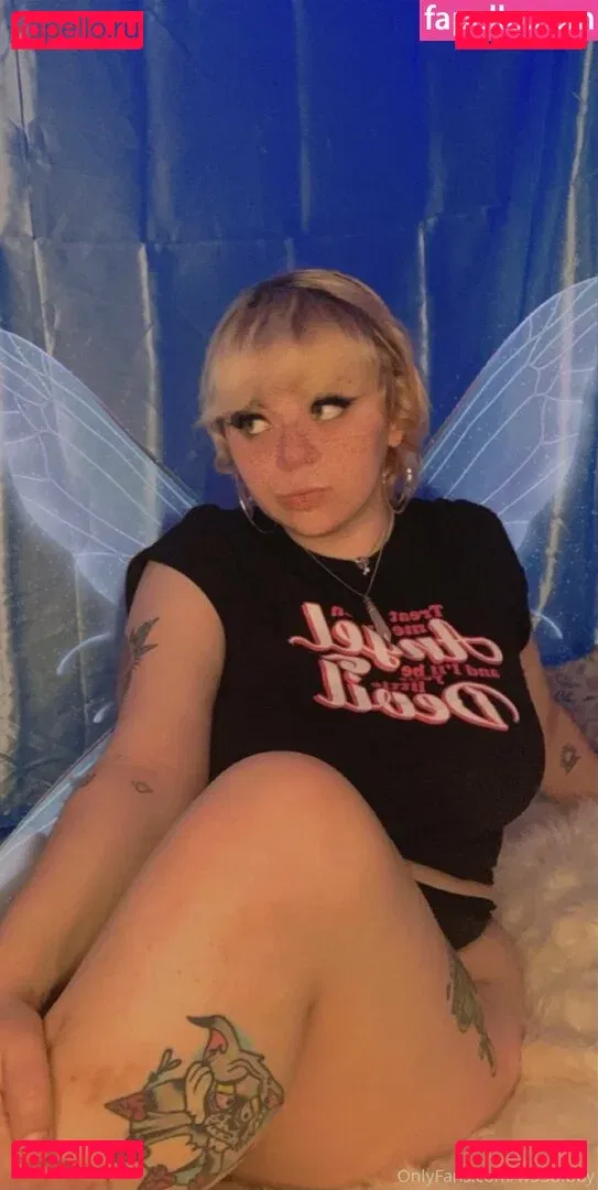 w33d.bby Onlyfans Photo Gallery 