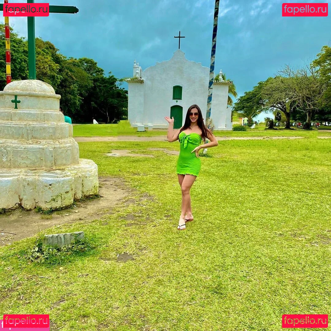 Elloah Guedes Onlyfans Photo Gallery 