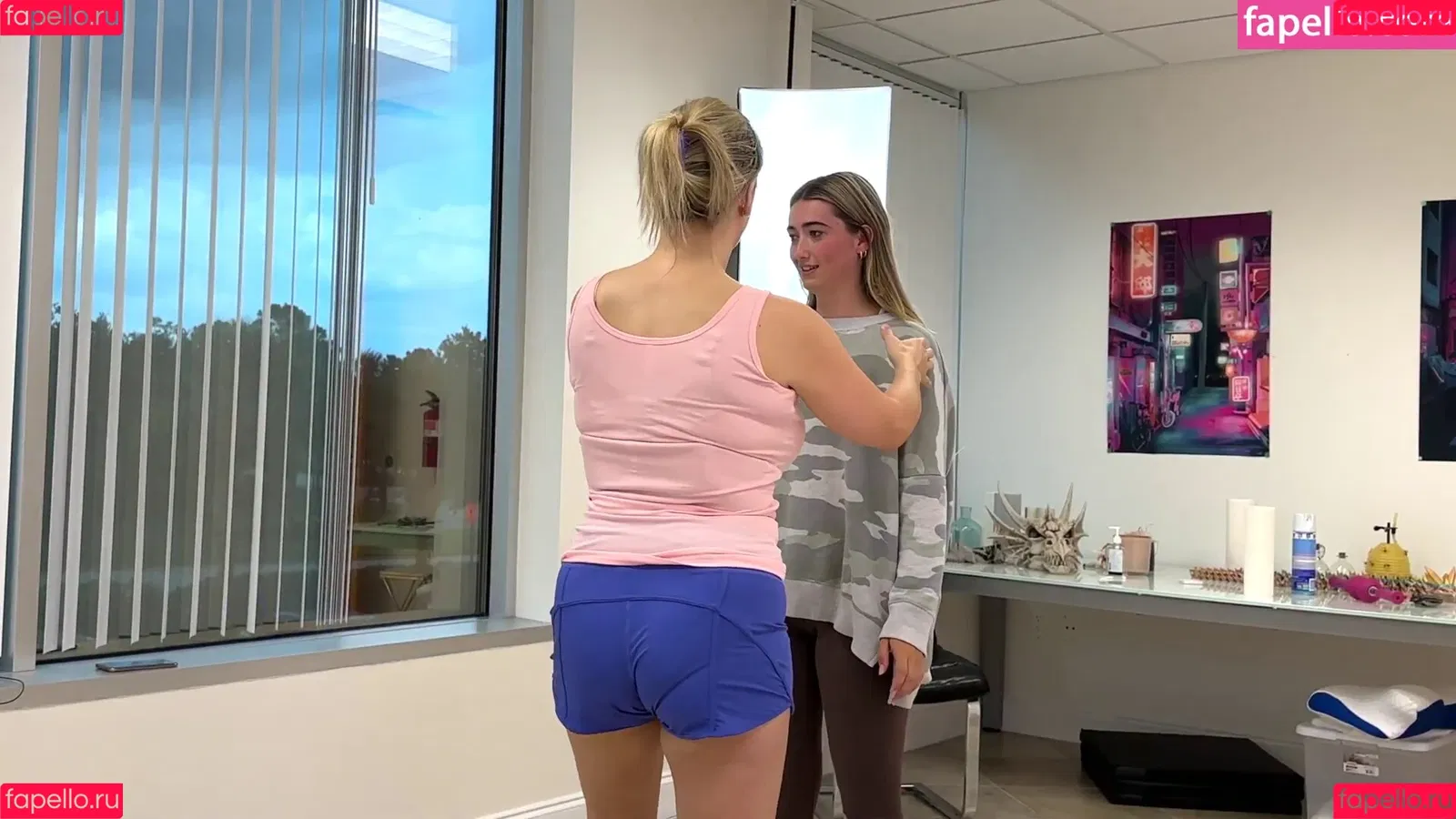 Mondragon Chiropractic Onlyfans Photo Gallery 