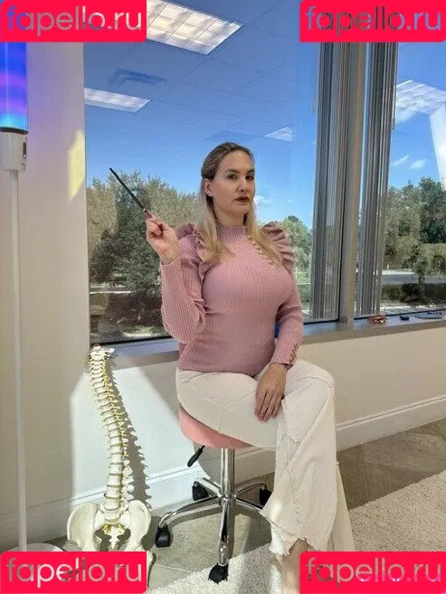 Mondragon Chiropractic Onlyfans Photo Gallery 