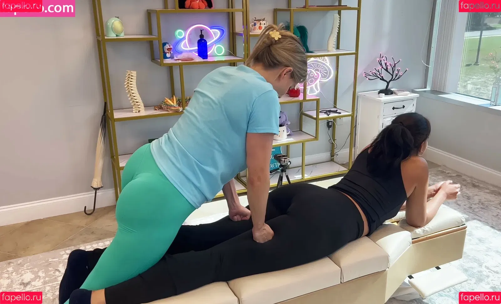 Mondragon Chiropractic Onlyfans Photo Gallery 