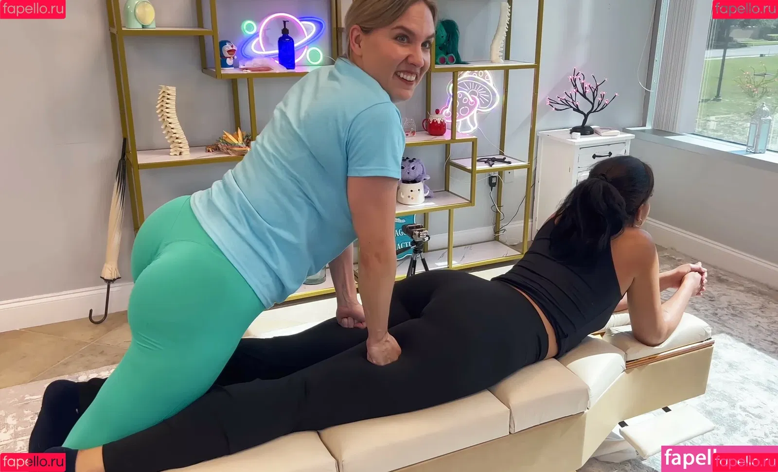 Mondragon Chiropractic Onlyfans Photo Gallery 