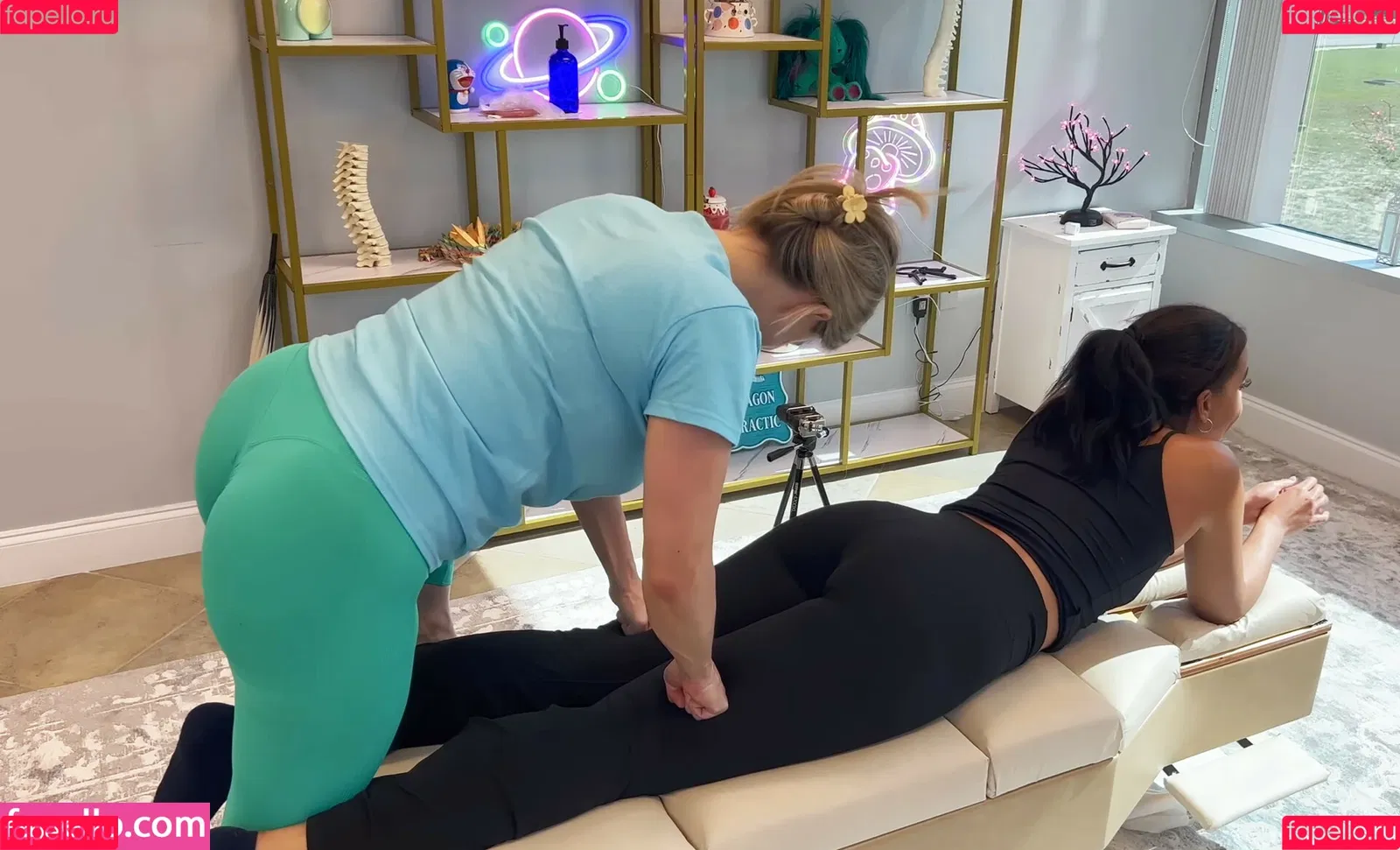 Mondragon Chiropractic Onlyfans Photo Gallery 