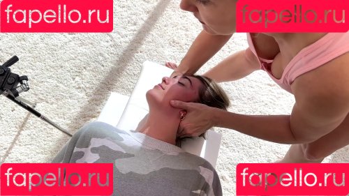 Mondragon Chiropractic Onlyfans Photo Gallery 