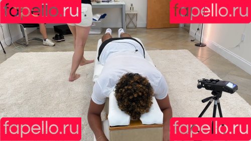 Mondragon Chiropractic Onlyfans Photo Gallery 