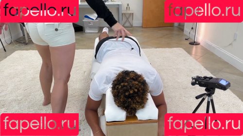 Mondragon Chiropractic Onlyfans Photo Gallery 