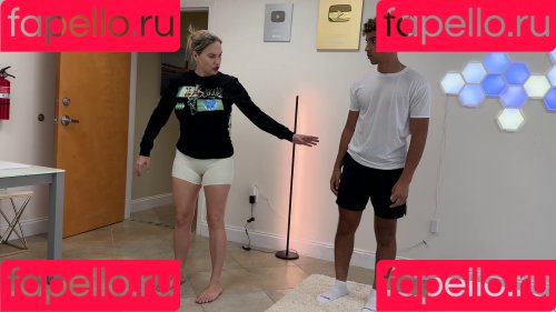 Mondragon Chiropractic Onlyfans Photo Gallery 