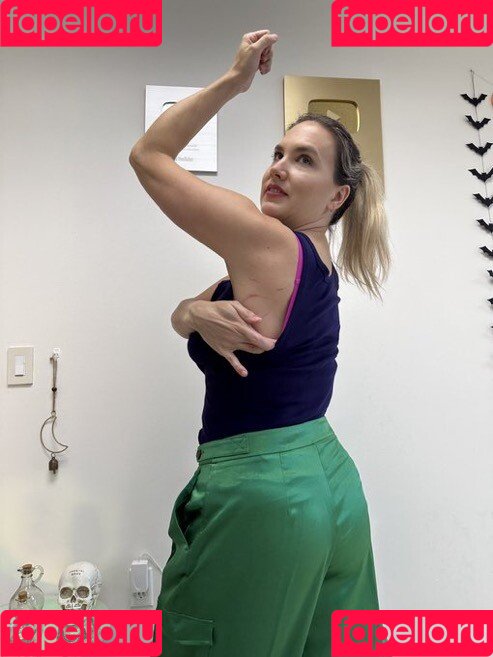 Mondragon Chiropractic Onlyfans Photo Gallery 