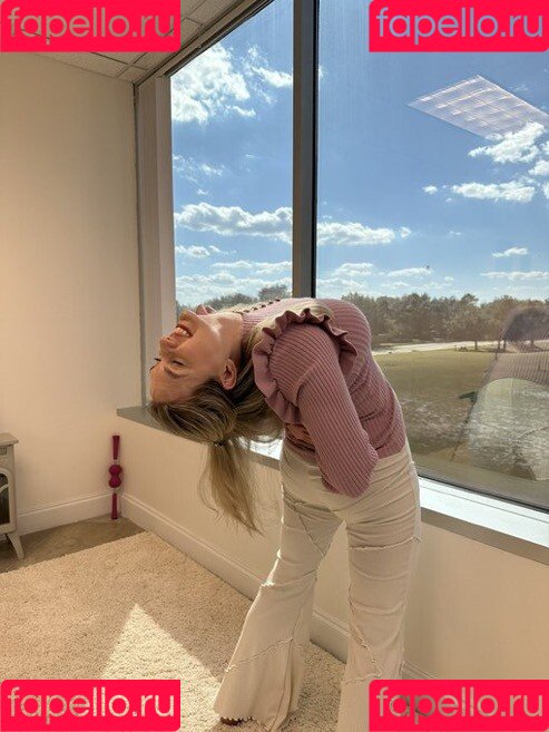 Mondragon Chiropractic Onlyfans Photo Gallery 