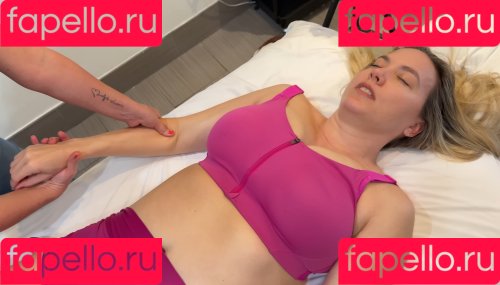 Mondragon Chiropractic Onlyfans Photo Gallery 