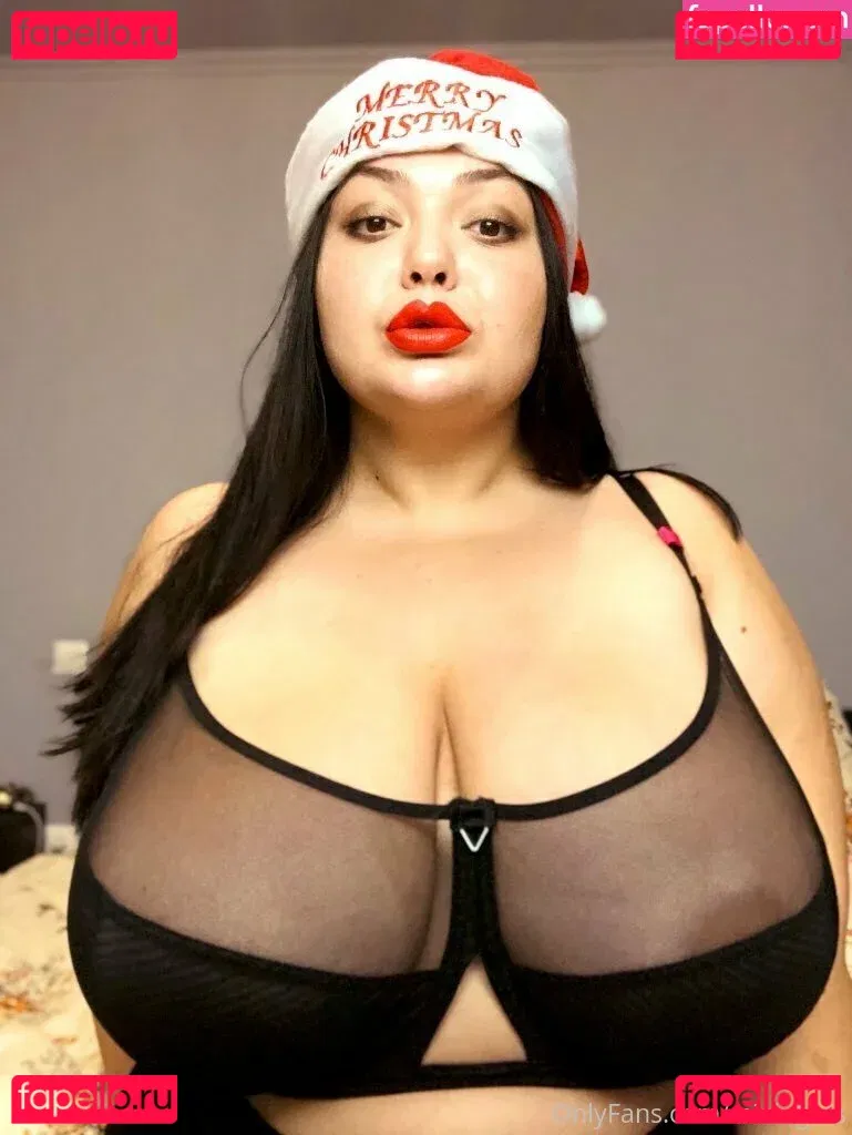 Miabigtits Onlyfans Photo Gallery 