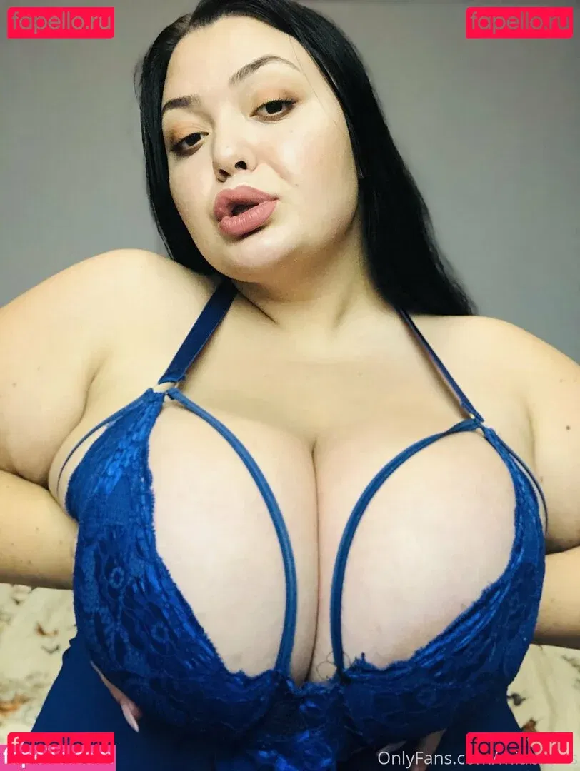 Miabigtits Onlyfans Photo Gallery 