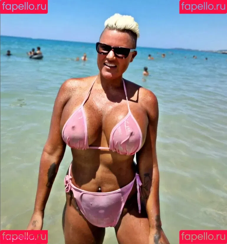 Carro Oberg Onlyfans Photo Gallery 
